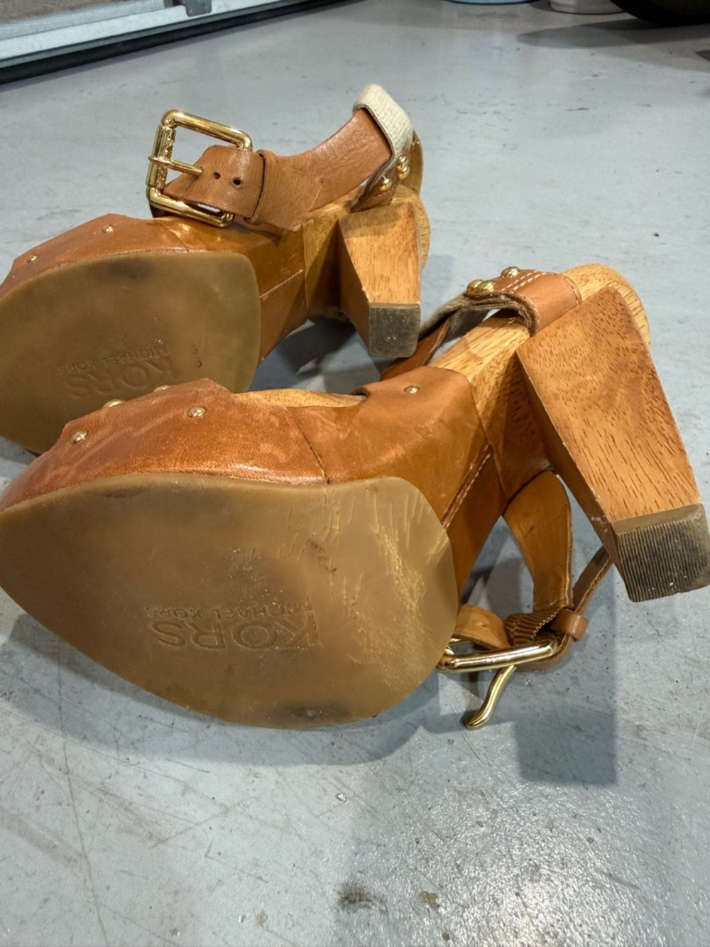 Michael Kors Brown Leather Platform Sandals with Gold Accents - Picture 3 of 3